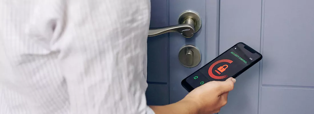 Smart Door Schedule Systems for Edgewater Homes and Businesses